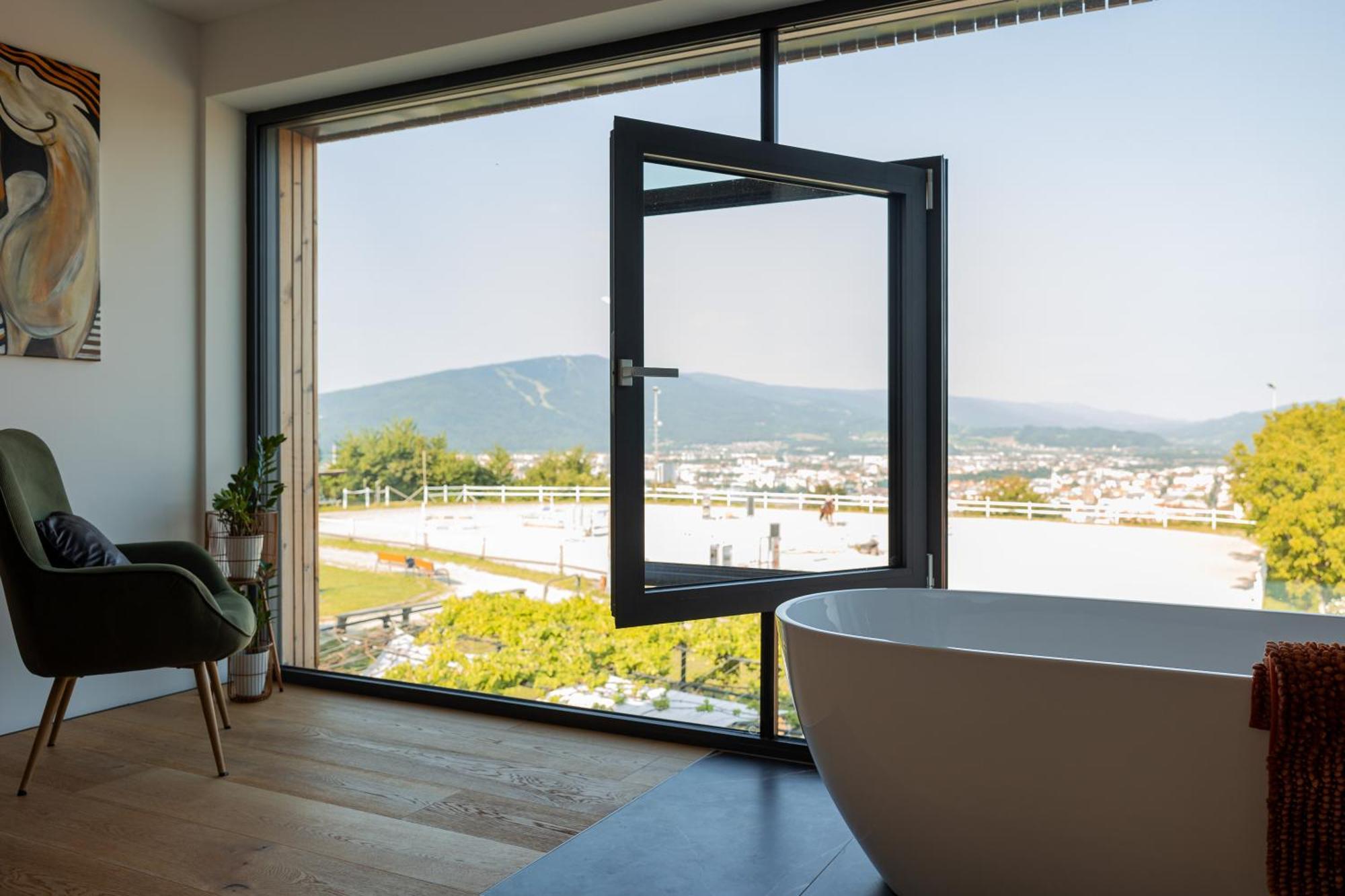 Hotel Frost Maribor Kültér fotó